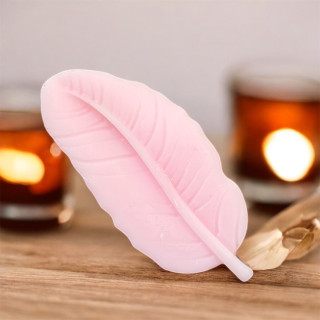 Fondant plume parfum cerise noire infinity candles drome.JPG