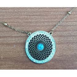 Collier doré avec pendentif Ovale et perle de Turquoise