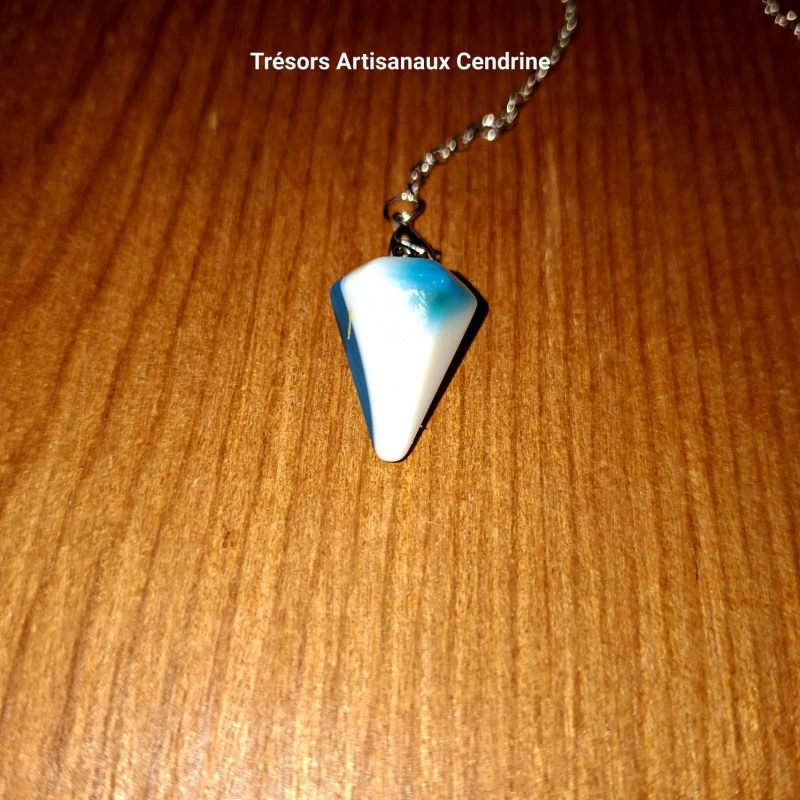 Pendule agate bleue