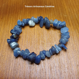 bracelet en pierres concassées d’apatite