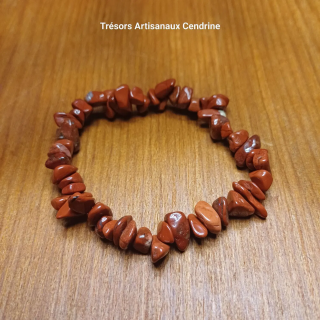 Bracelet en pierres concassées de Jaspe rouge