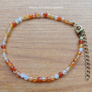 bracelet en perles de pierres 3mm facettées de Cornaline