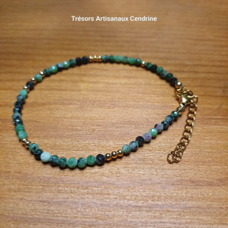 bracelet en perles de pierres facettées de Turquoise Africaine