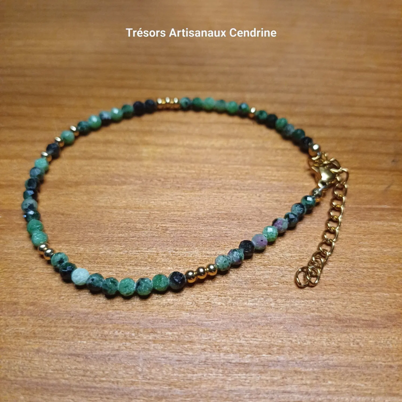 bracelet en perles de pierres facettées de Turquoise Africaine