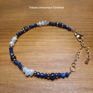 bracelet en perles de pierres 3mm facettées de Lapis Lazuli et perles d'eau douce