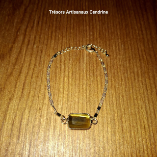 Bracelet doré avec pierres concassées d'Oeil de tigre