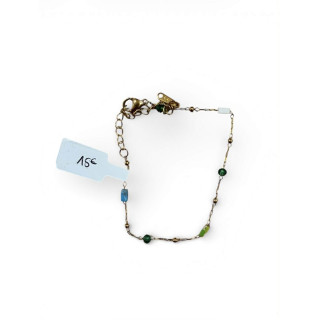 Bracelet doré avec pierres concassées de pierres diverses