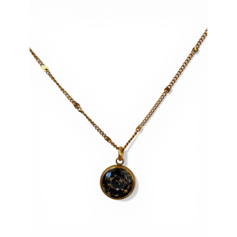 Collier noir et or