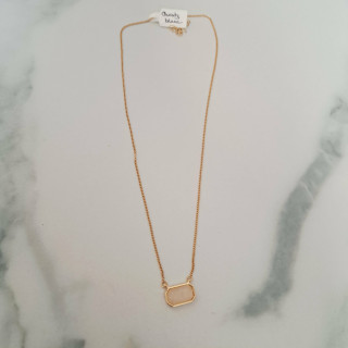 Collier dorée quatz blanc