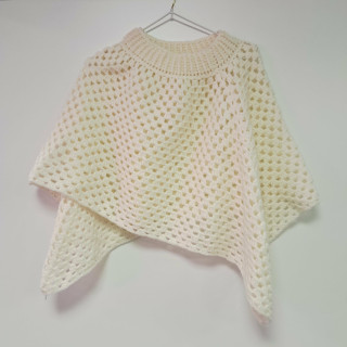 Chauffe épaules 75%mérinos 10%cashmere 15% autre