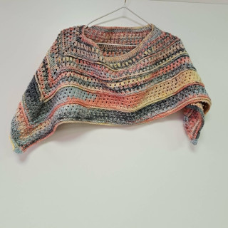Poncho 9/10 ans 100%acrylique