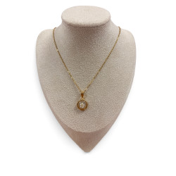 Collier avec fleur